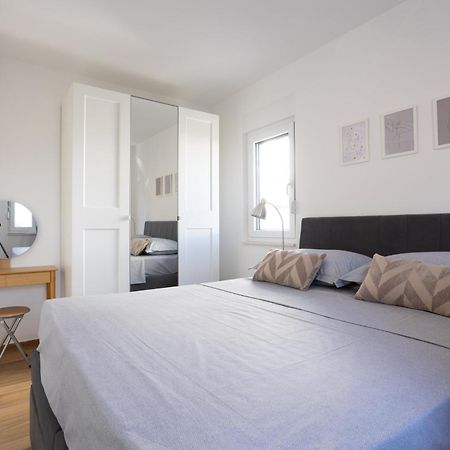 La Petit Apartment Trogir Exterior foto