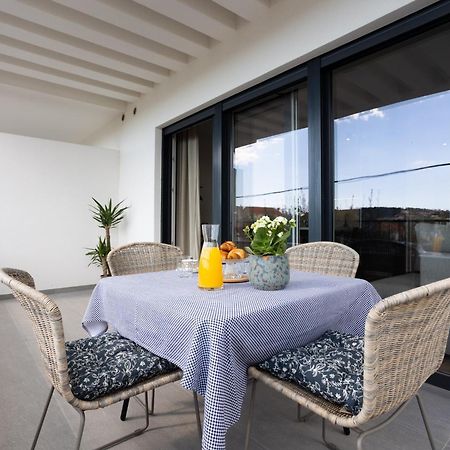 La Petit Apartment Trogir Exterior foto